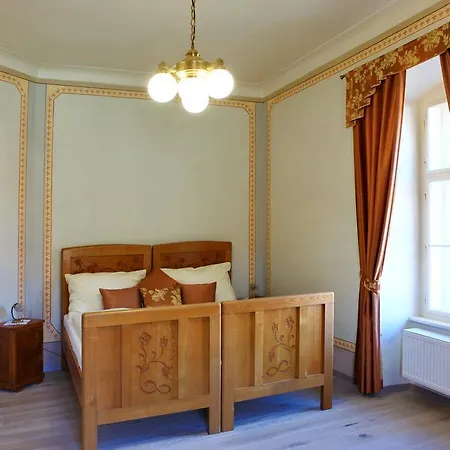 Pensión Magnolia 3*